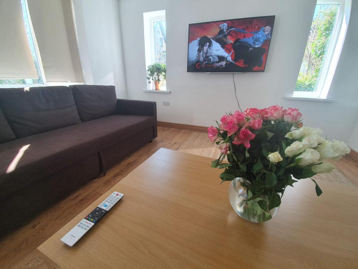 Beautiful House In The Heart Of A Golf Course. Apartment แมนเชสเตอร์ ภายนอก รูปภาพ